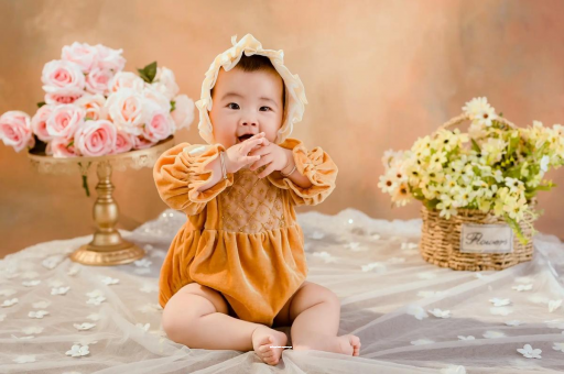 孝昌宝宝多大可以吃水果